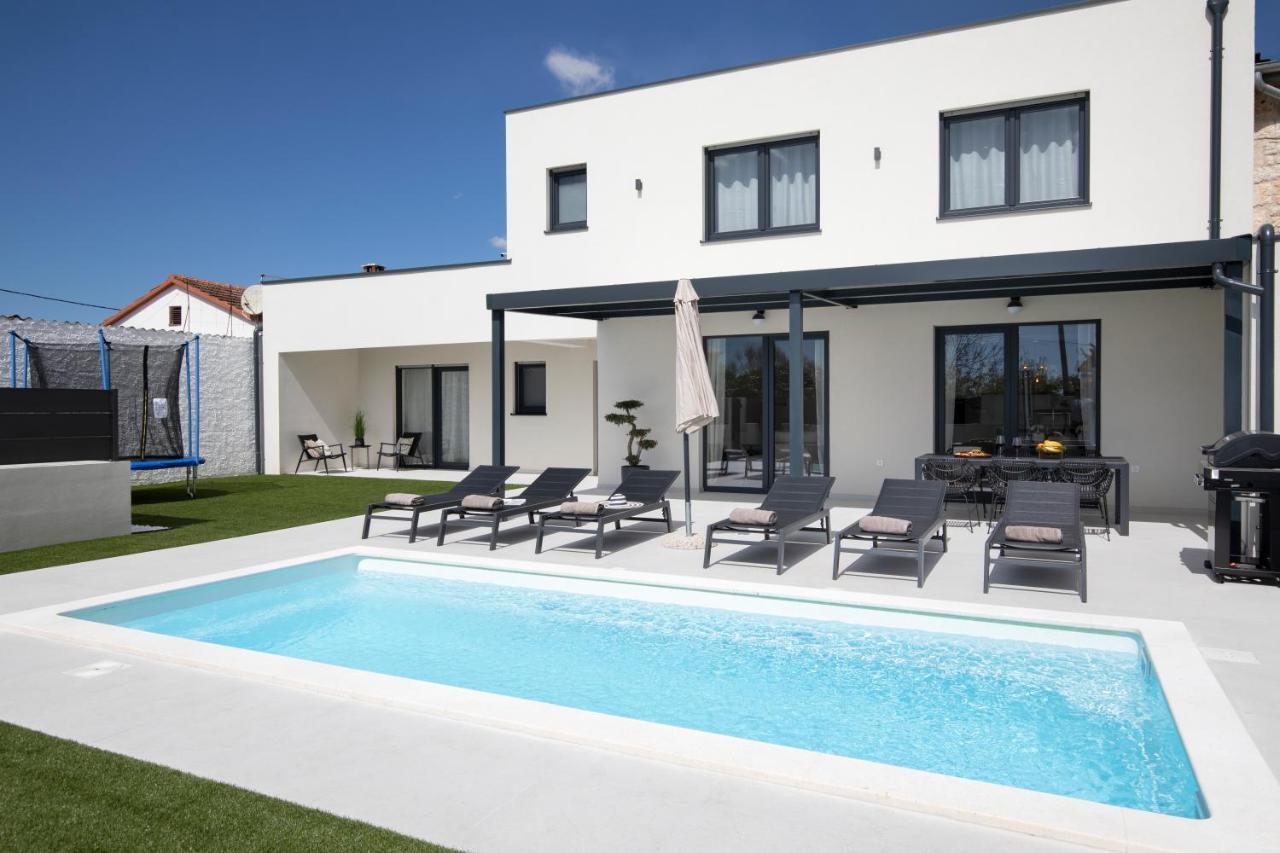 Villa Artis Pula Exteriér fotografie